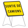 Panneau de signalisation temporaire sortie de camions KC1